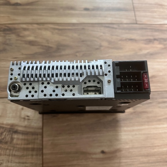 MERCEDES R129 RADIO - MODEL CM2299 - Picture 6 of 8